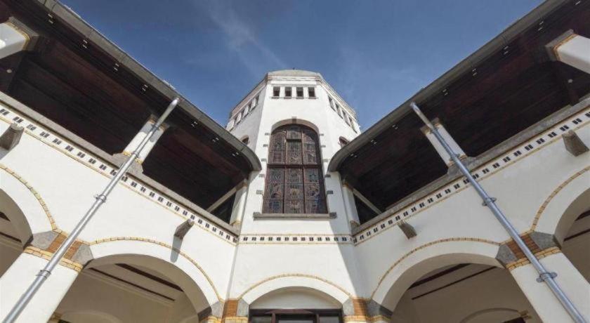 New Mira Hotel Semarang Buitenkant foto