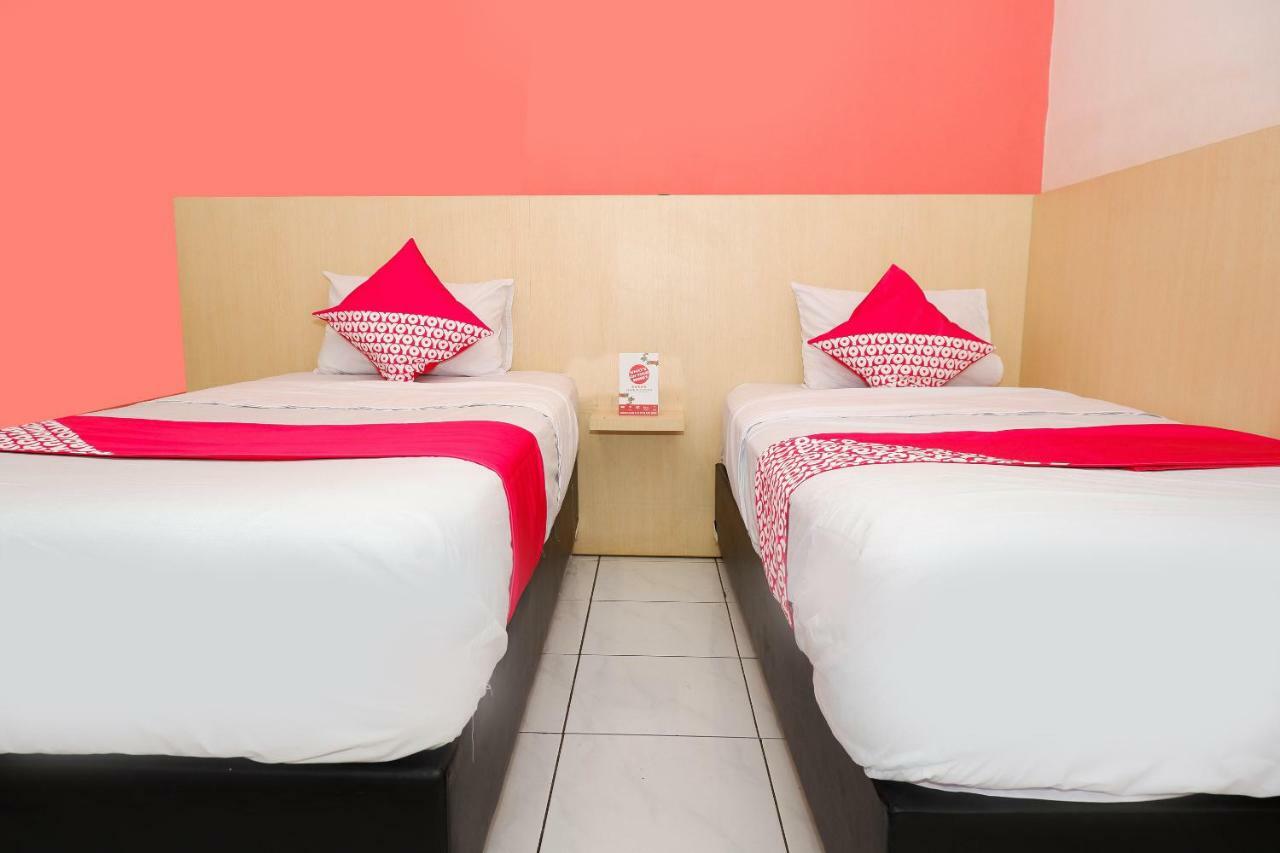 New Mira Hotel Semarang Buitenkant foto