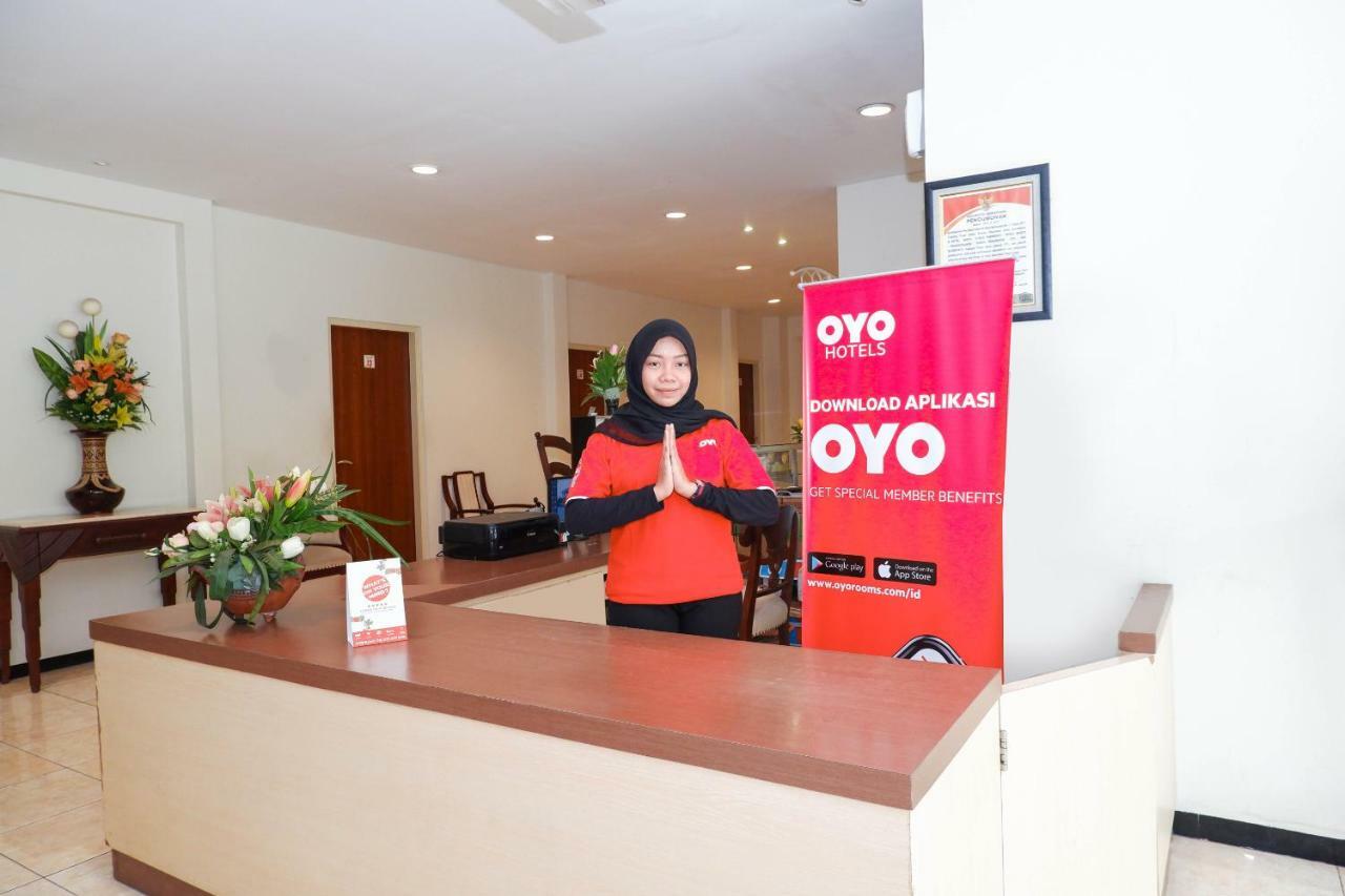 New Mira Hotel Semarang Buitenkant foto