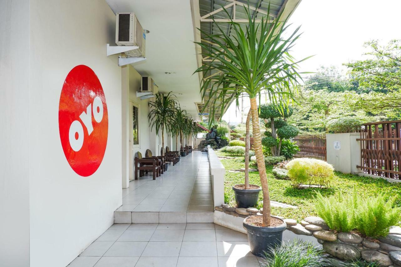 New Mira Hotel Semarang Buitenkant foto