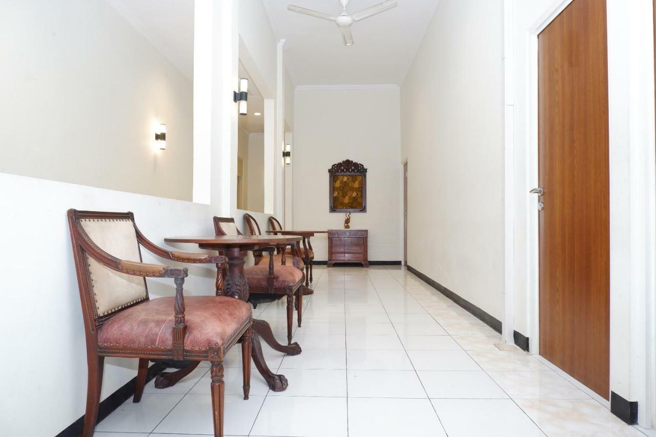 New Mira Hotel Semarang Buitenkant foto