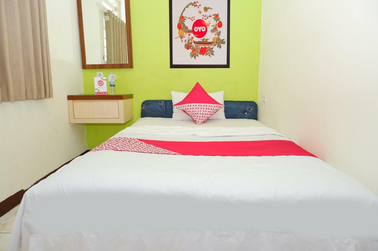New Mira Hotel Semarang Buitenkant foto