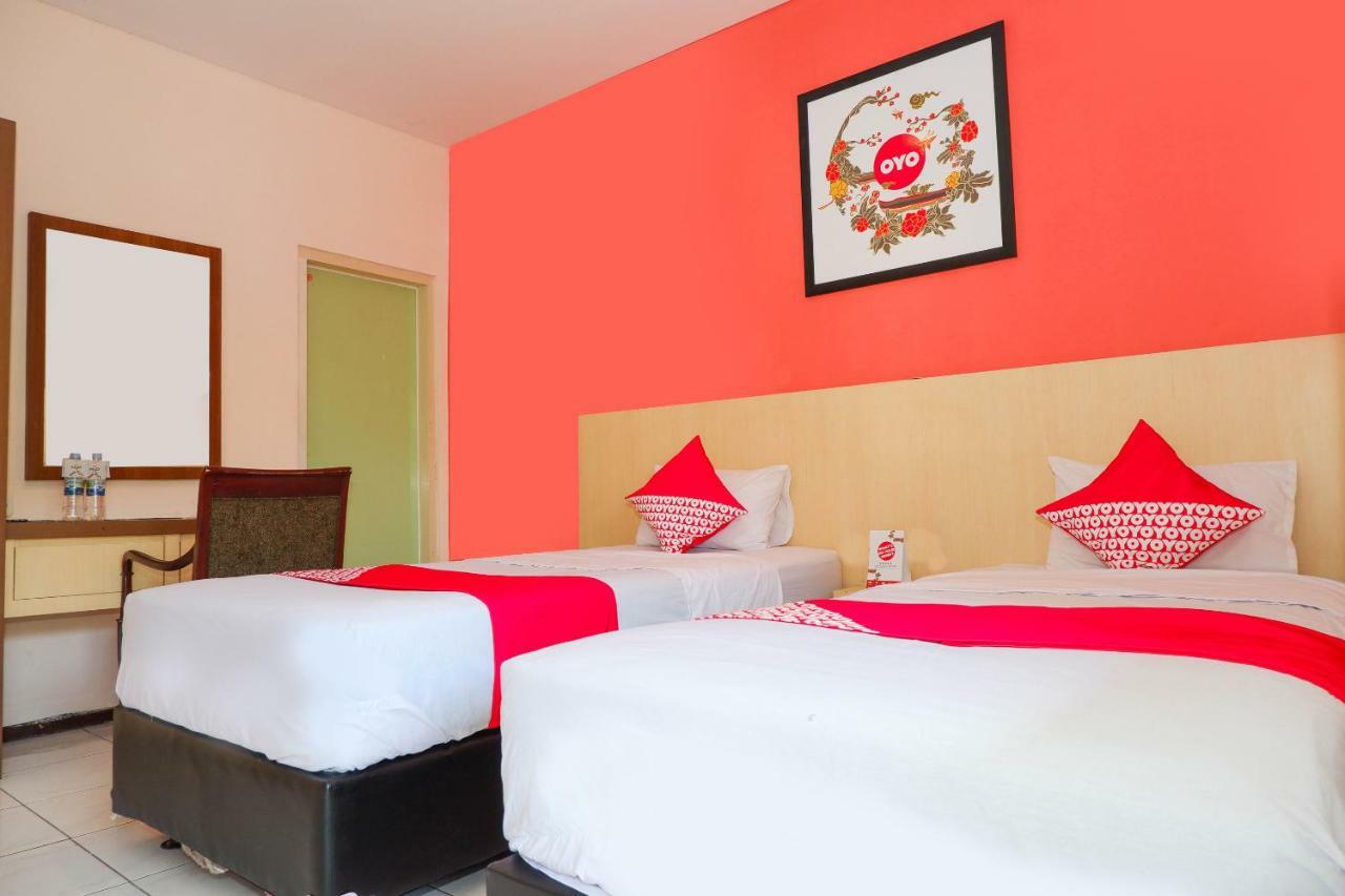 New Mira Hotel Semarang Buitenkant foto